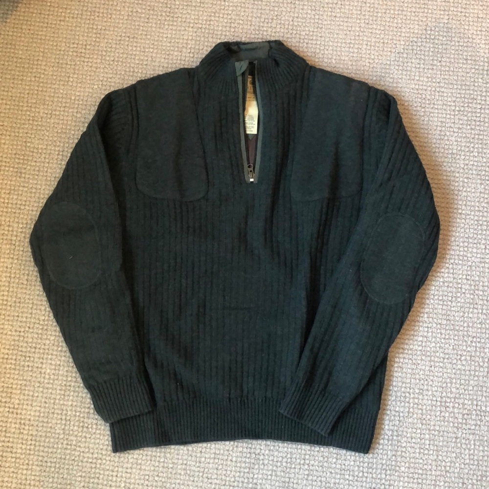 Beretta Windbreaker Half Zip Sweater. Size L